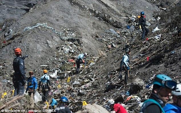 avioni i rrezuar ne alpe