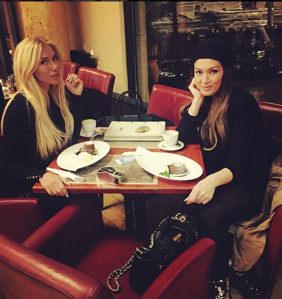 nora istrefi adelina tahiri 