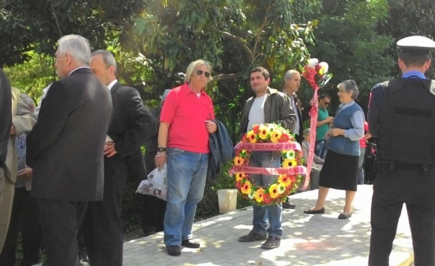 komunistet dita e deshmoreve