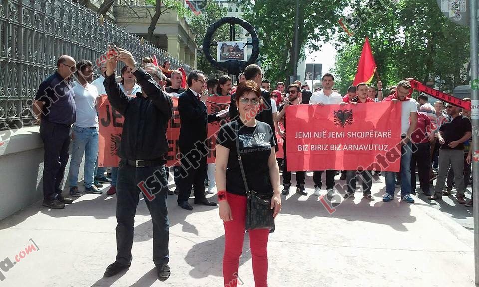 Turqi protesta paralele kundër pushtetit Gruevski