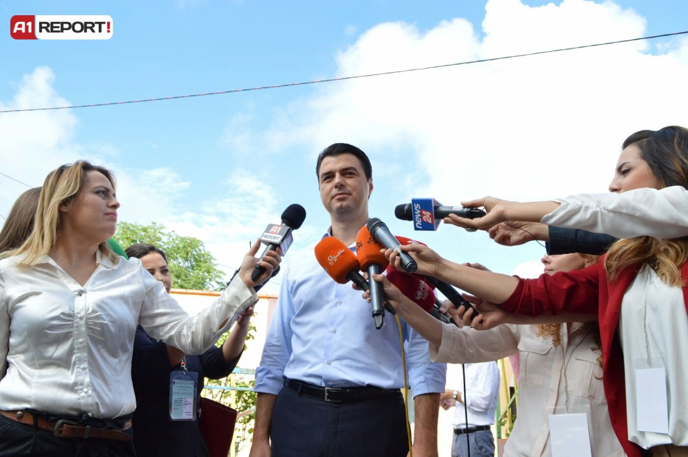 Lulzim Basha me logo