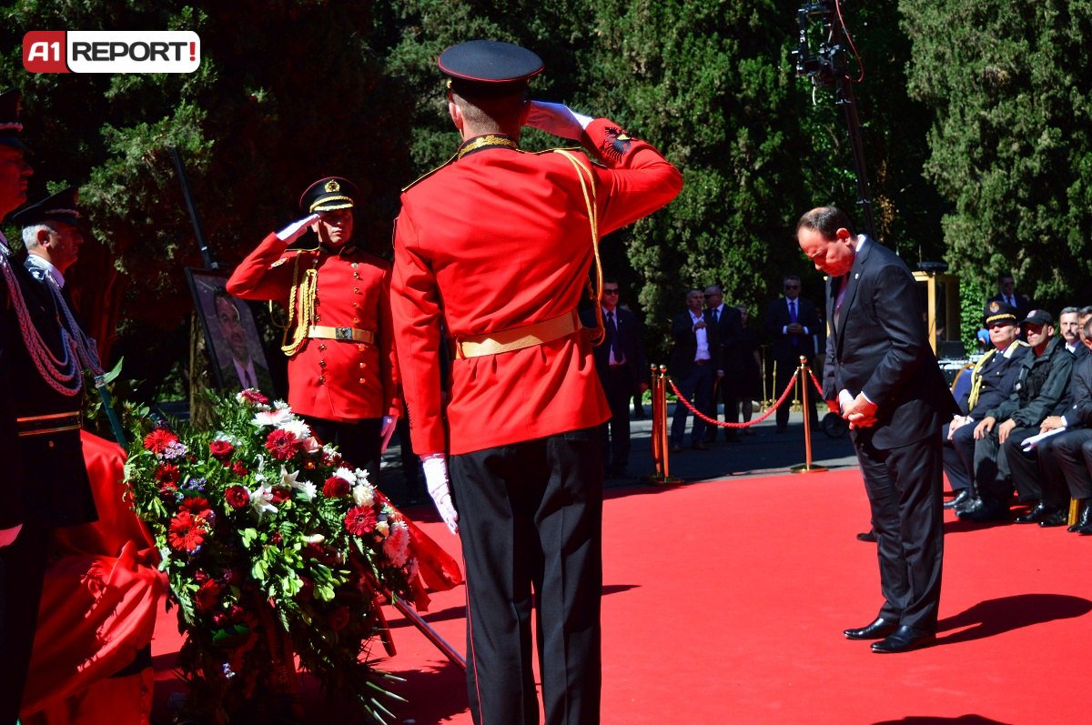 nishani te homazhi i ibrahim bashes