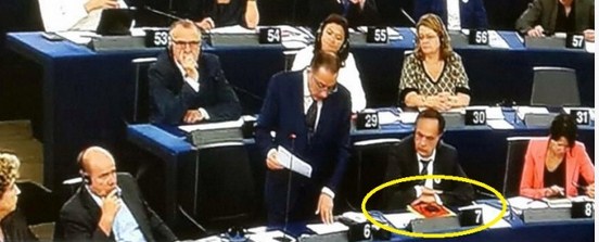 flamuri shqiptar ne pe