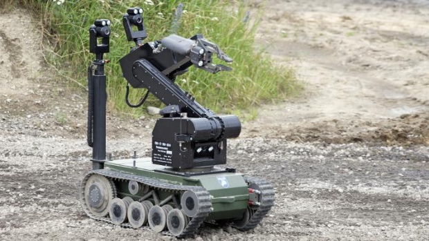 pajisja gjermane per pastrimin e territorit nga municionet e 1997