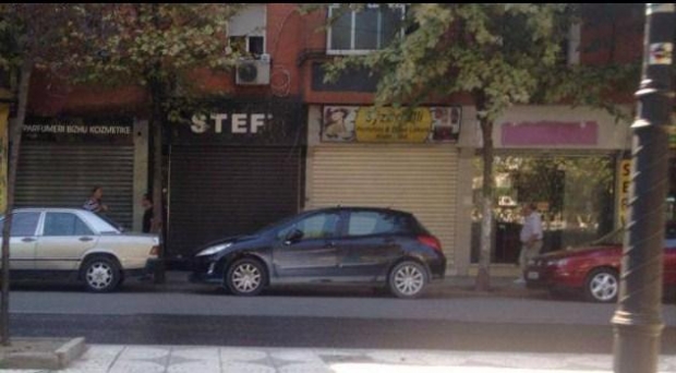 dyqane mbyllur qepena 