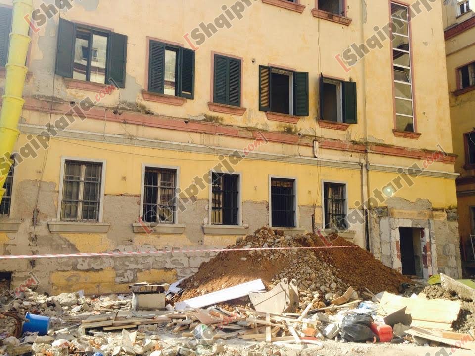 ministria e brendhsme rikonstruksioni