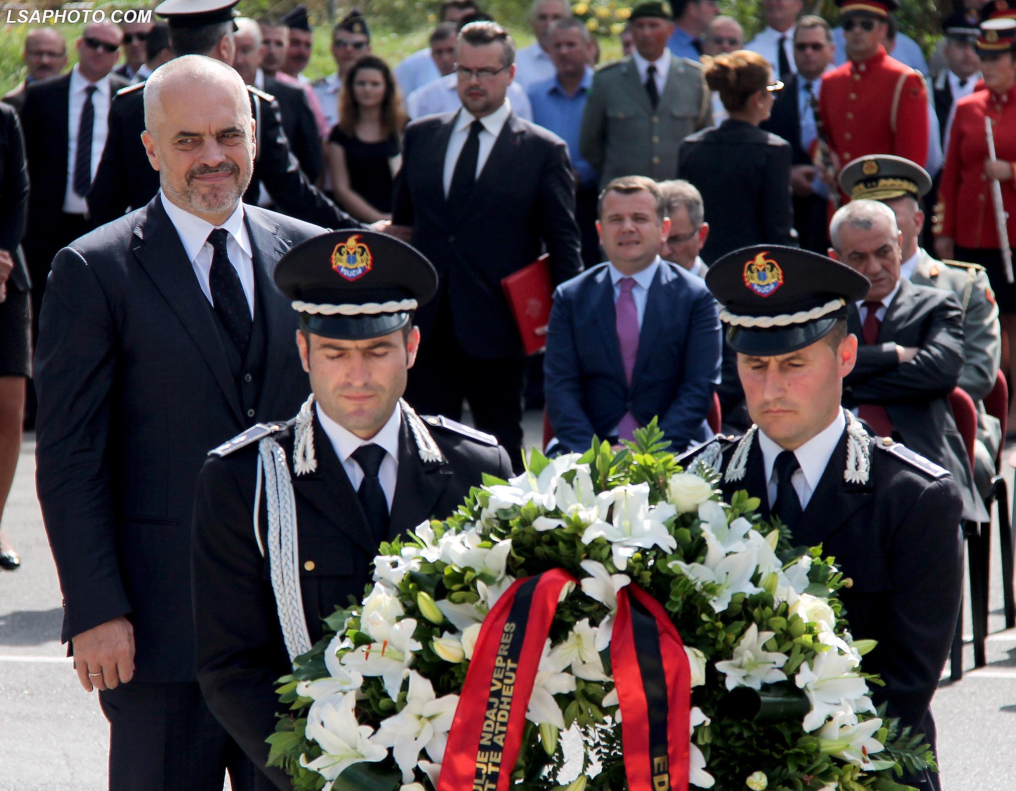 edi rama ne homazhin e simon gjeta