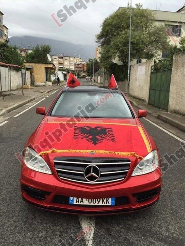 rrjete sociale foto ndeshja shqiperi elbasan