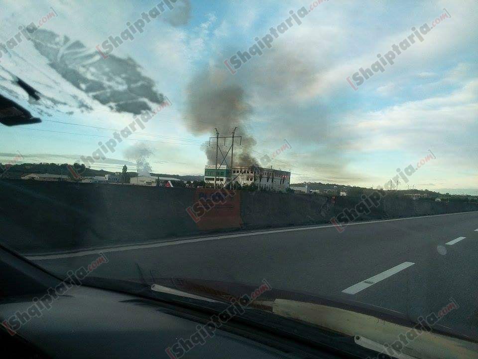 zjarri te fabrika maminas