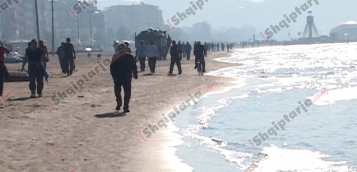 pastrimi i plazhit nafta