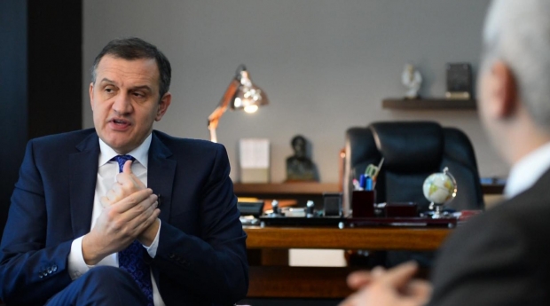 ilir beqja ne 5 pyetje