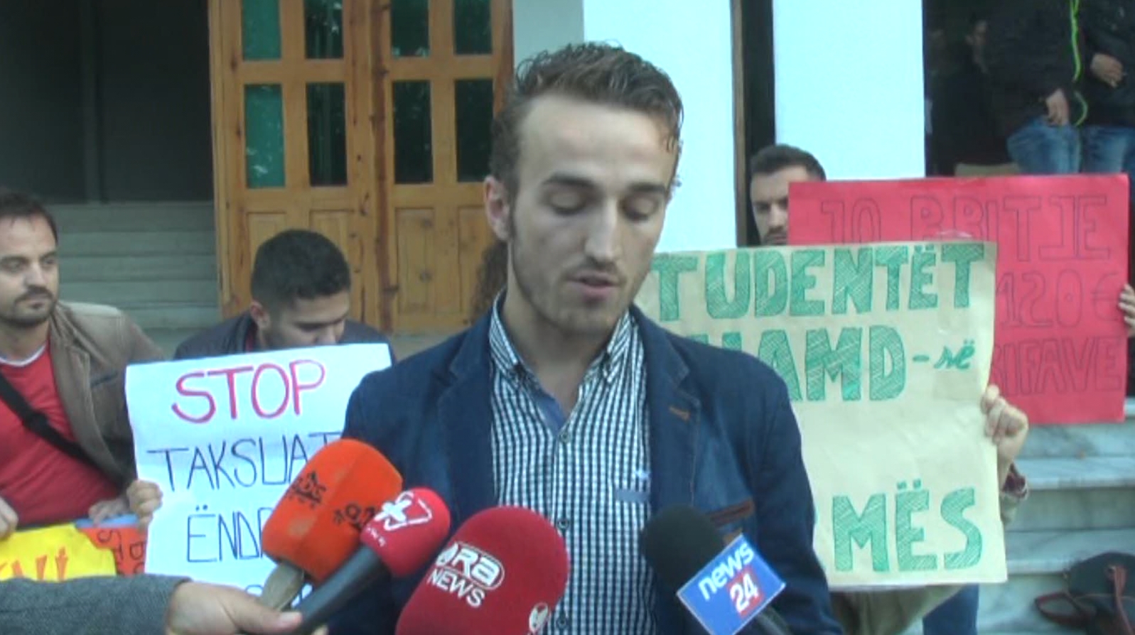 durres protestojne studentet