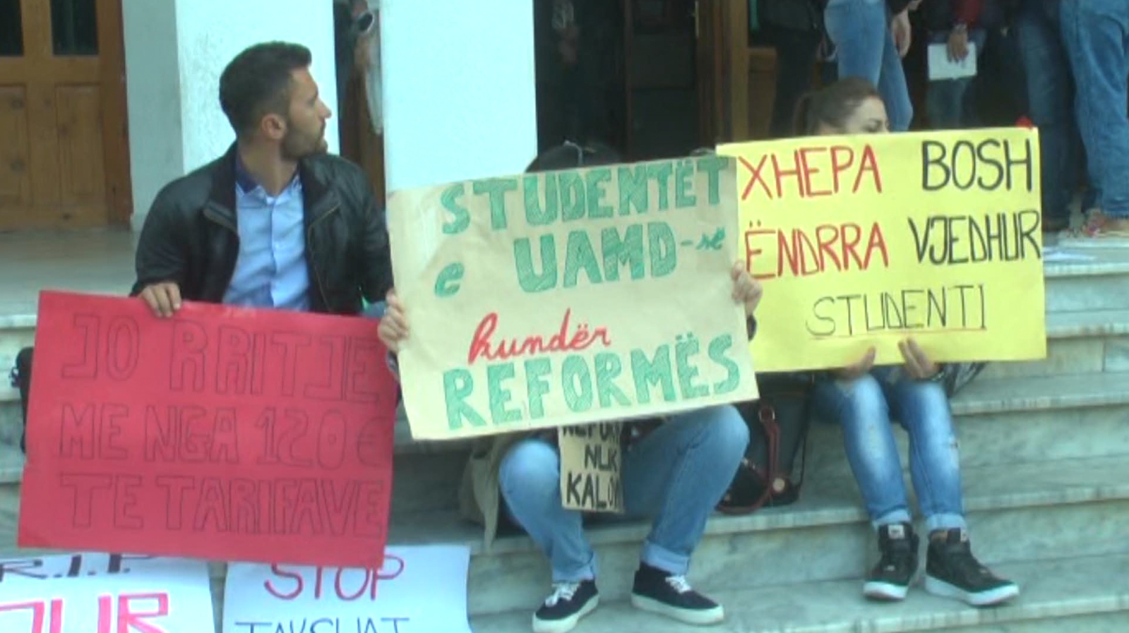 durres protestojne studentet