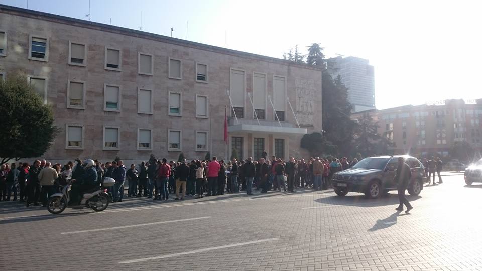 protesta tregtareve te kryeministria