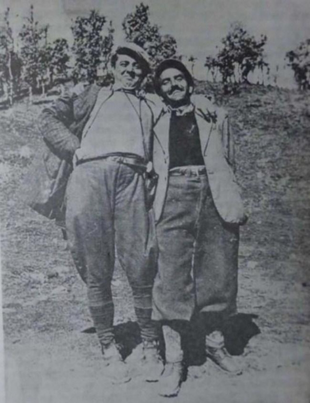 Fotoja e Enverit që nuk u botua kurrë