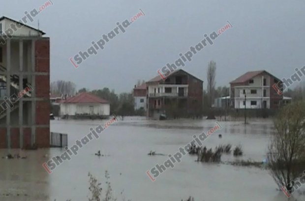 permbytja ures fushkruje