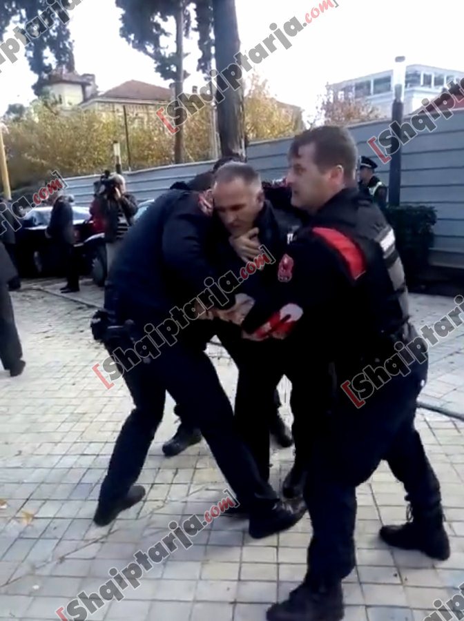 ish te denuarit proteste