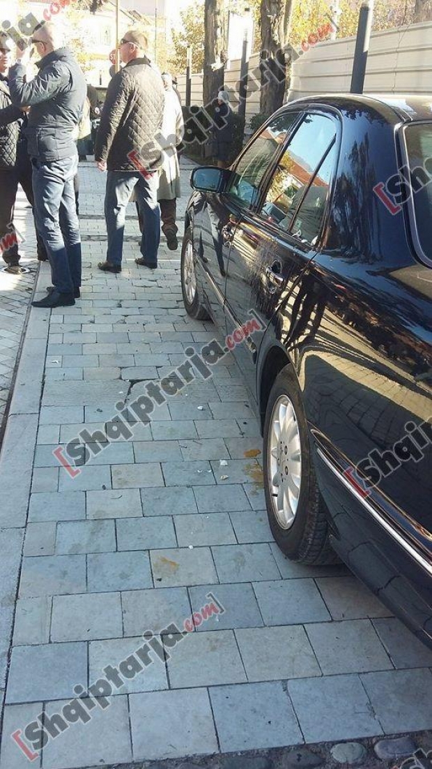 makina veze ish te perndjekurti logo 