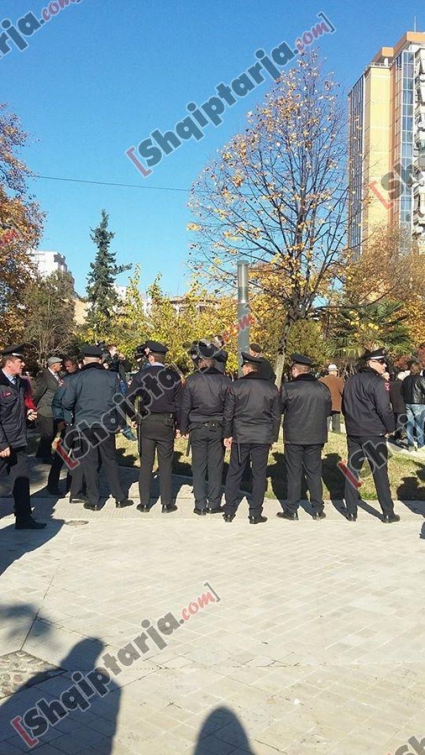 makina veze ish te perndjekurti logo 