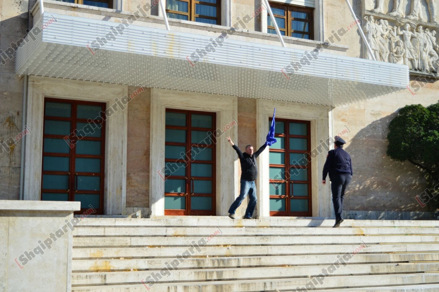 protesta opizites 8 dhjetor