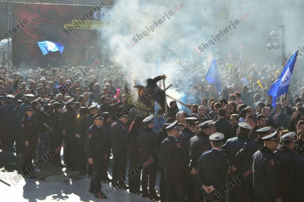 protesta opizites 8 dhjetor