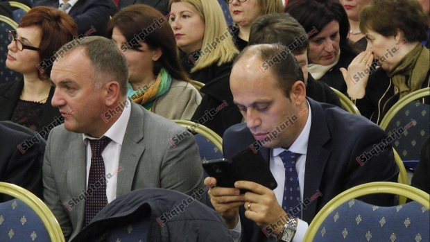 lluksi gjyqtareve shqiptare