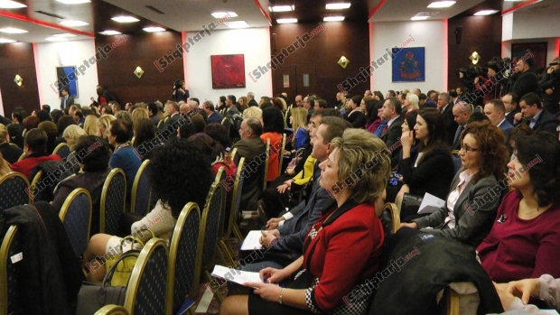 lluksi gjyqtareve shqiptare