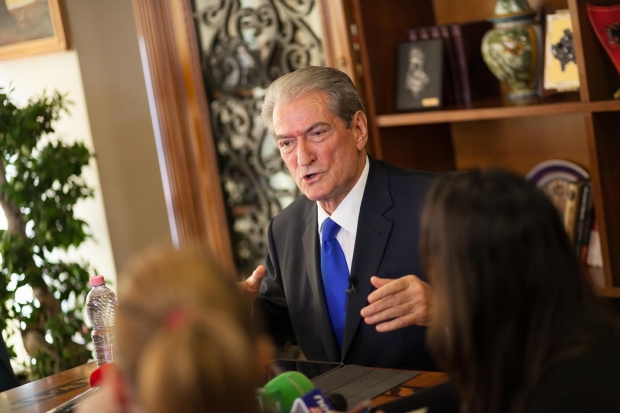 berisha me gazetaret