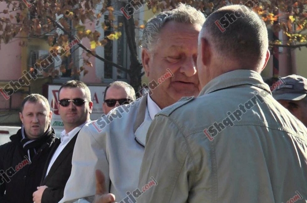 protesta e pd me logo