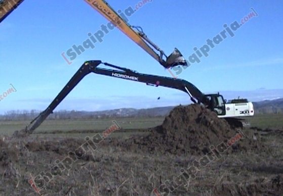 cerme lushnje eskavatoret