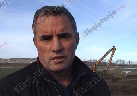 cerme lushnje eskavatoret