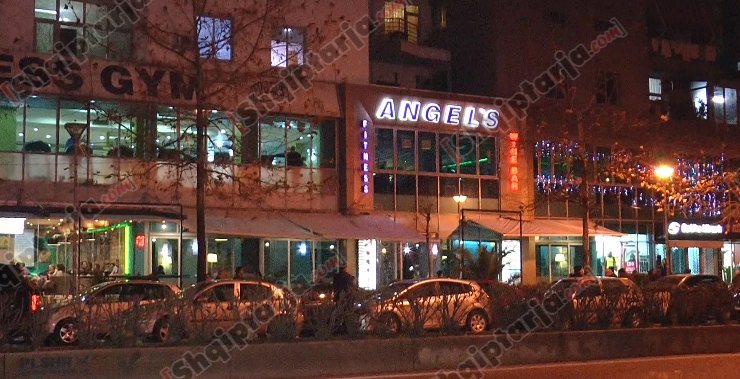 lokali rruga kavajes te shtena