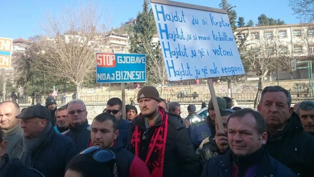 berat protesta