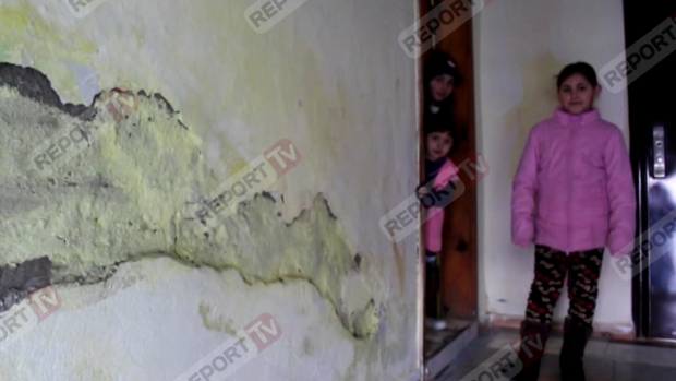 kukes familja ne kushte te keqe