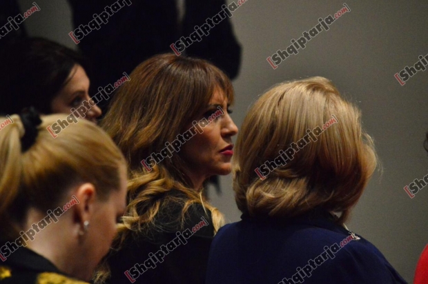 Filmi Mendoj per ty tek KM