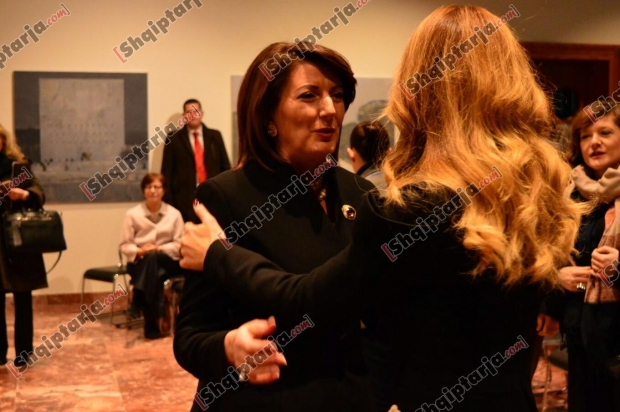 Filmi Mendoj per ty tek KM