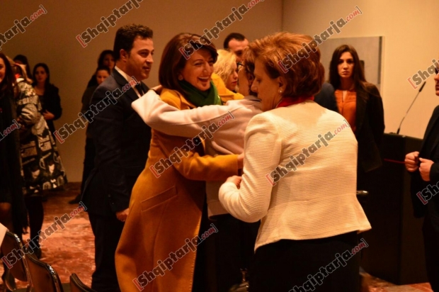 Filmi Mendoj per ty tek KM