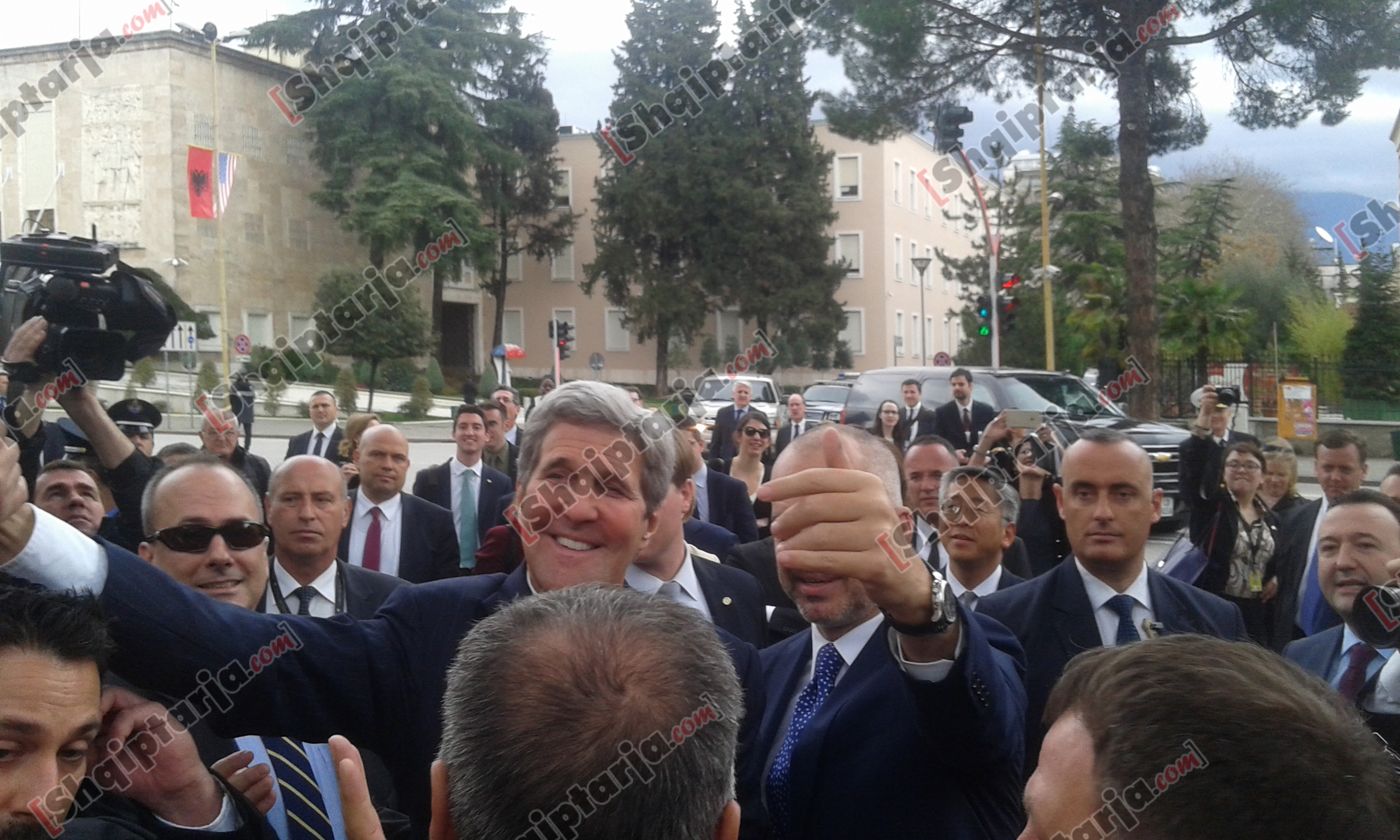 kerry edhe rama ne shesh