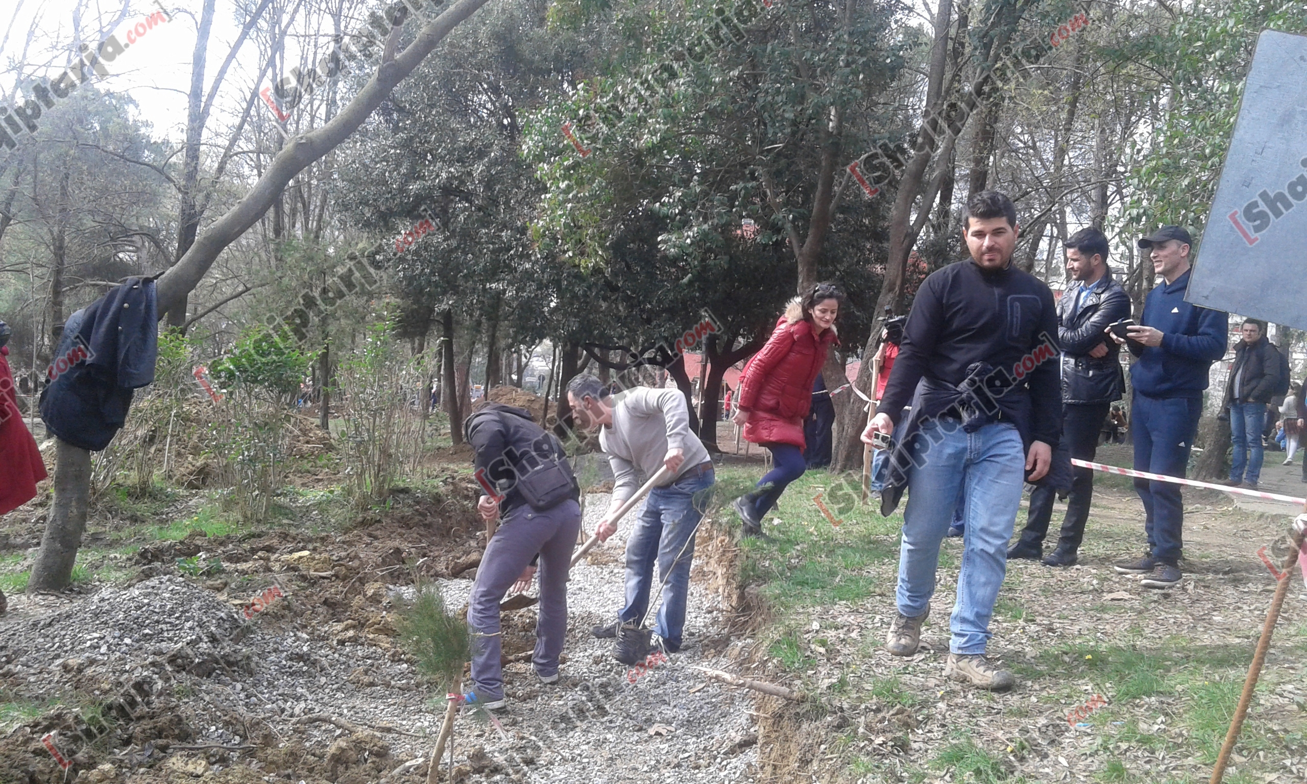 shoqeria civile duke mbjelle peme