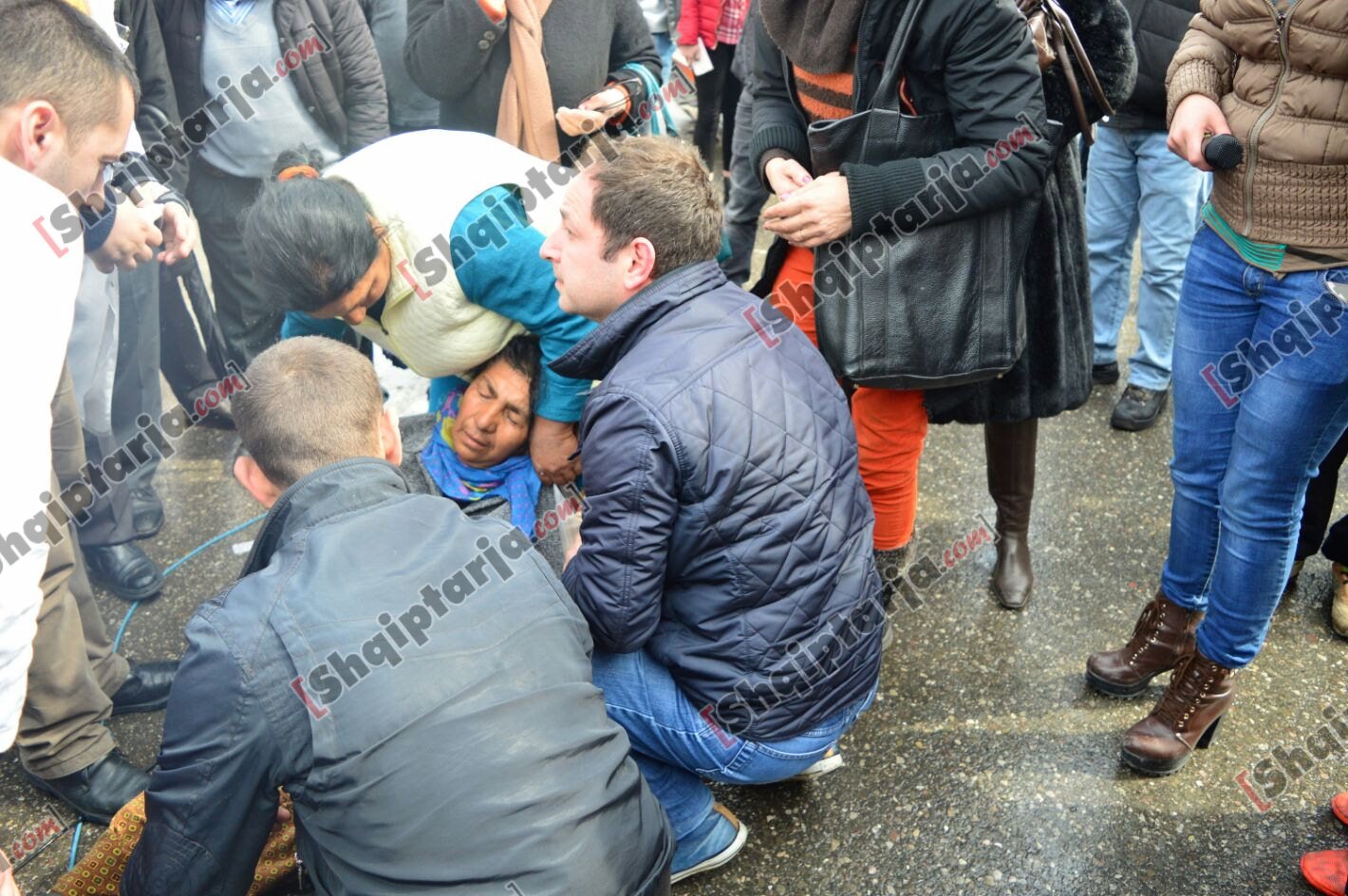 protesta te treni bulevardi ri shpronsimet bashkia