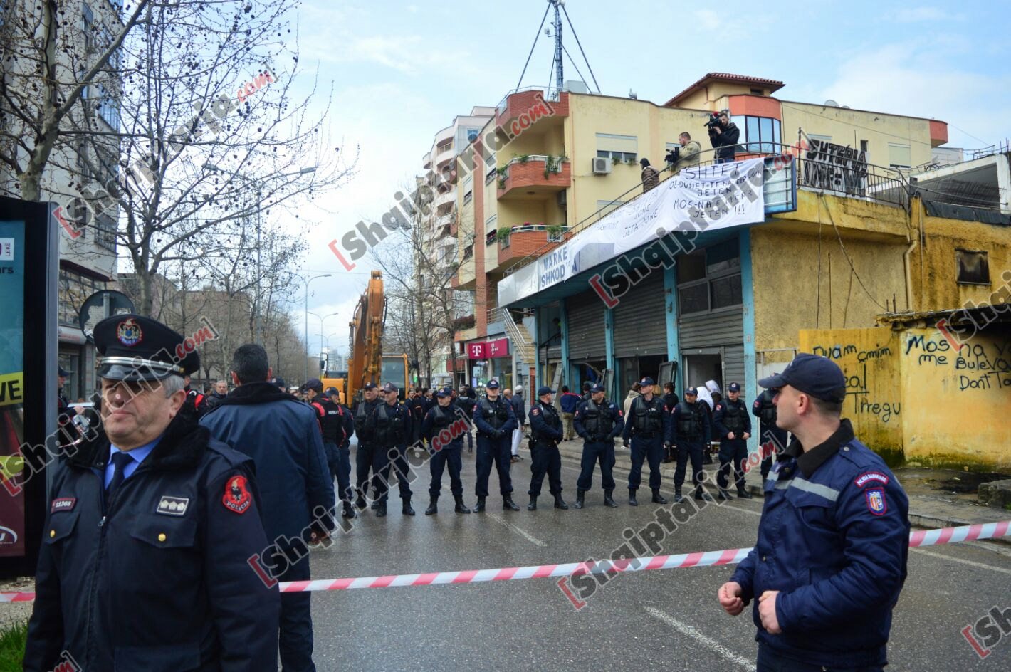 protesta te treni bulevardi ri shpronsimet bashkia