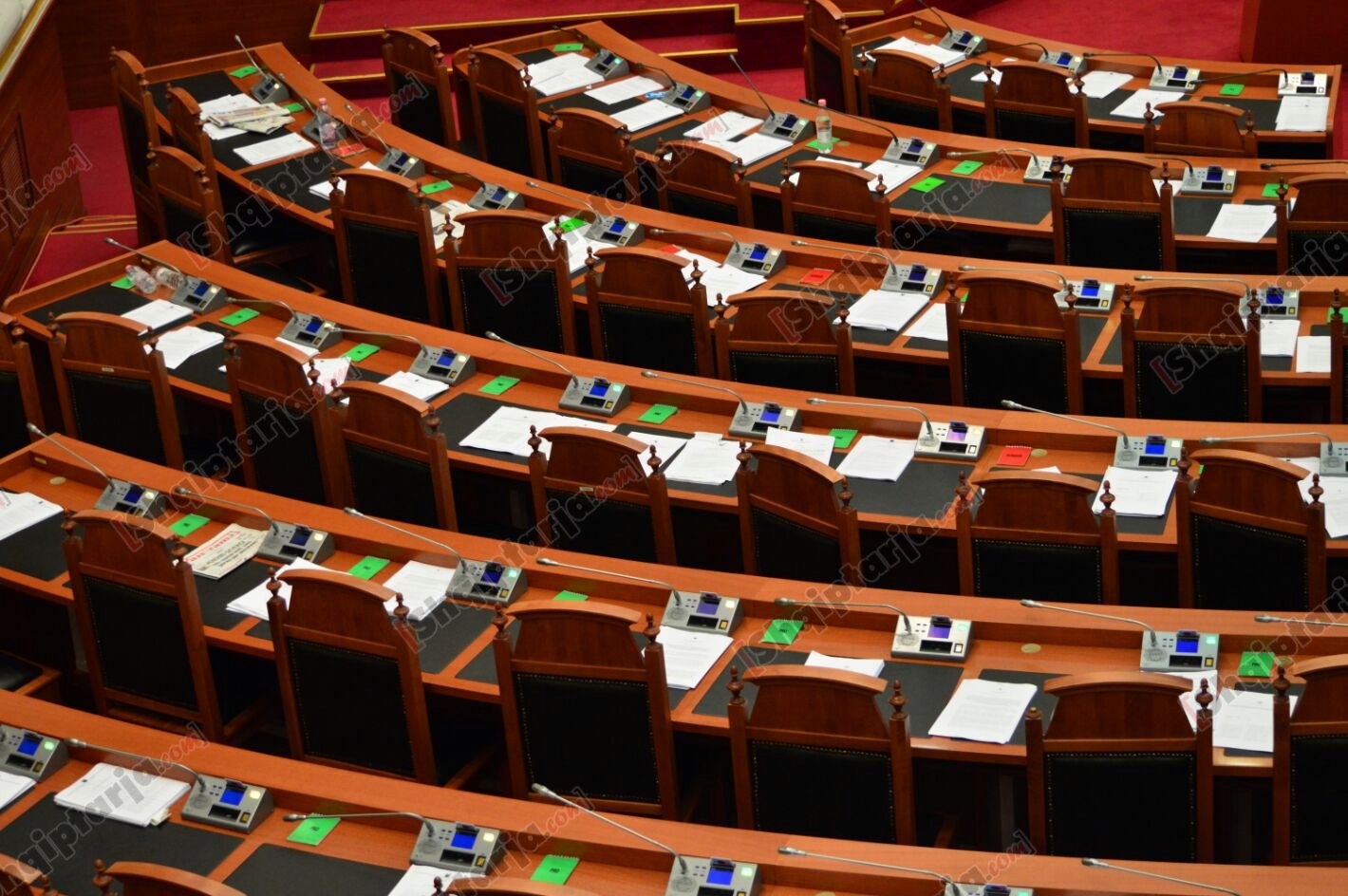 opozita iken nga kuvendi