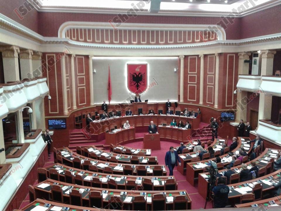 ndocaj parlament opozita del
