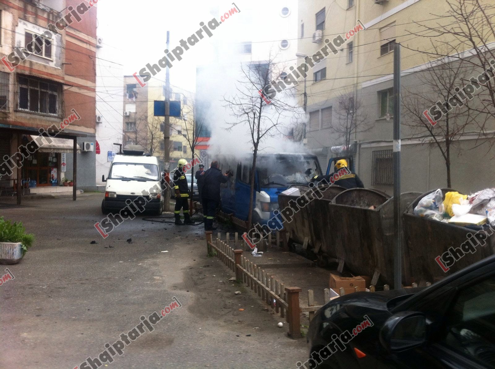 zjarr furgoni durres