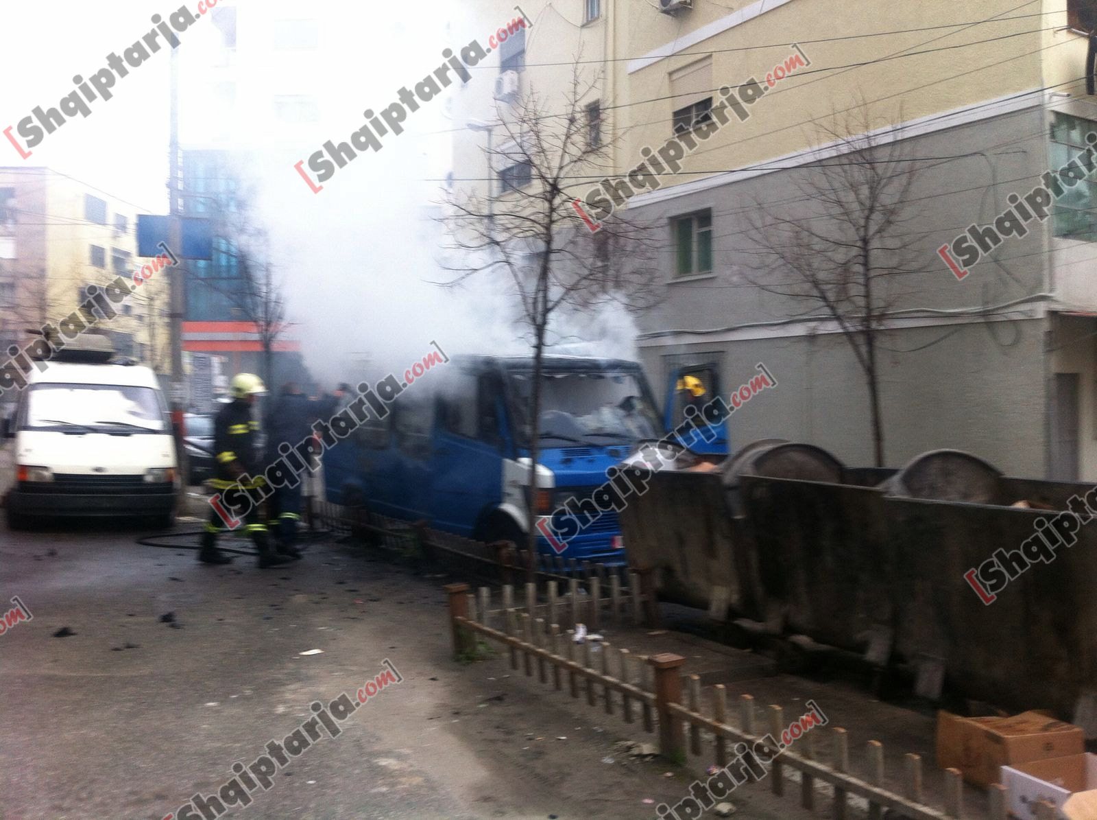 zjarr furgoni durres