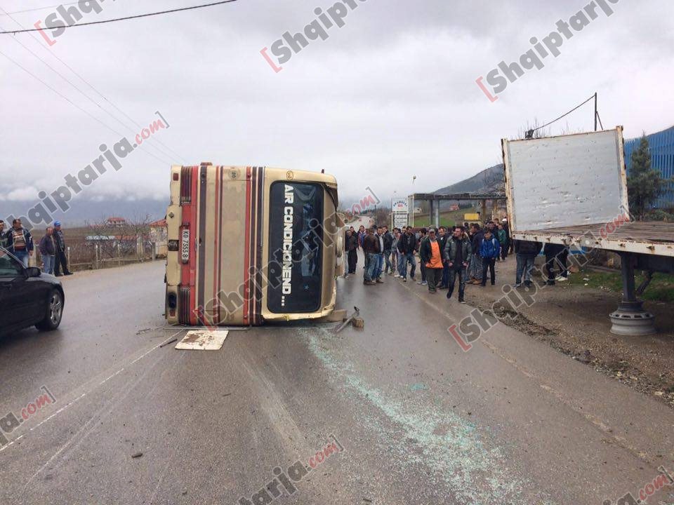 aksidentohet autobusi
