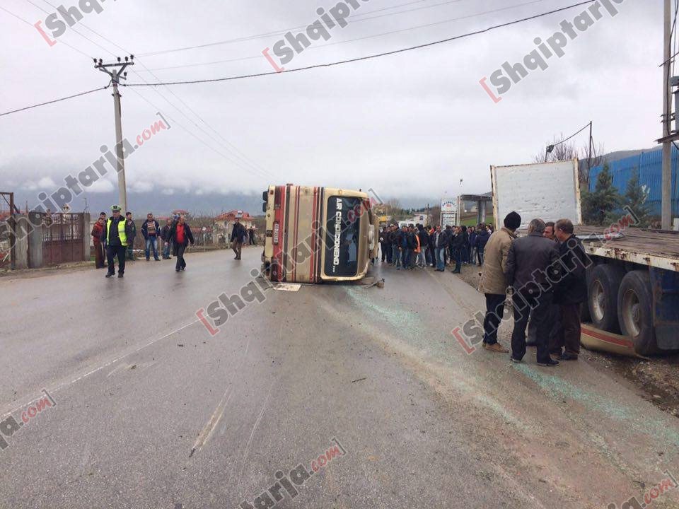 aksidentohet autobusi