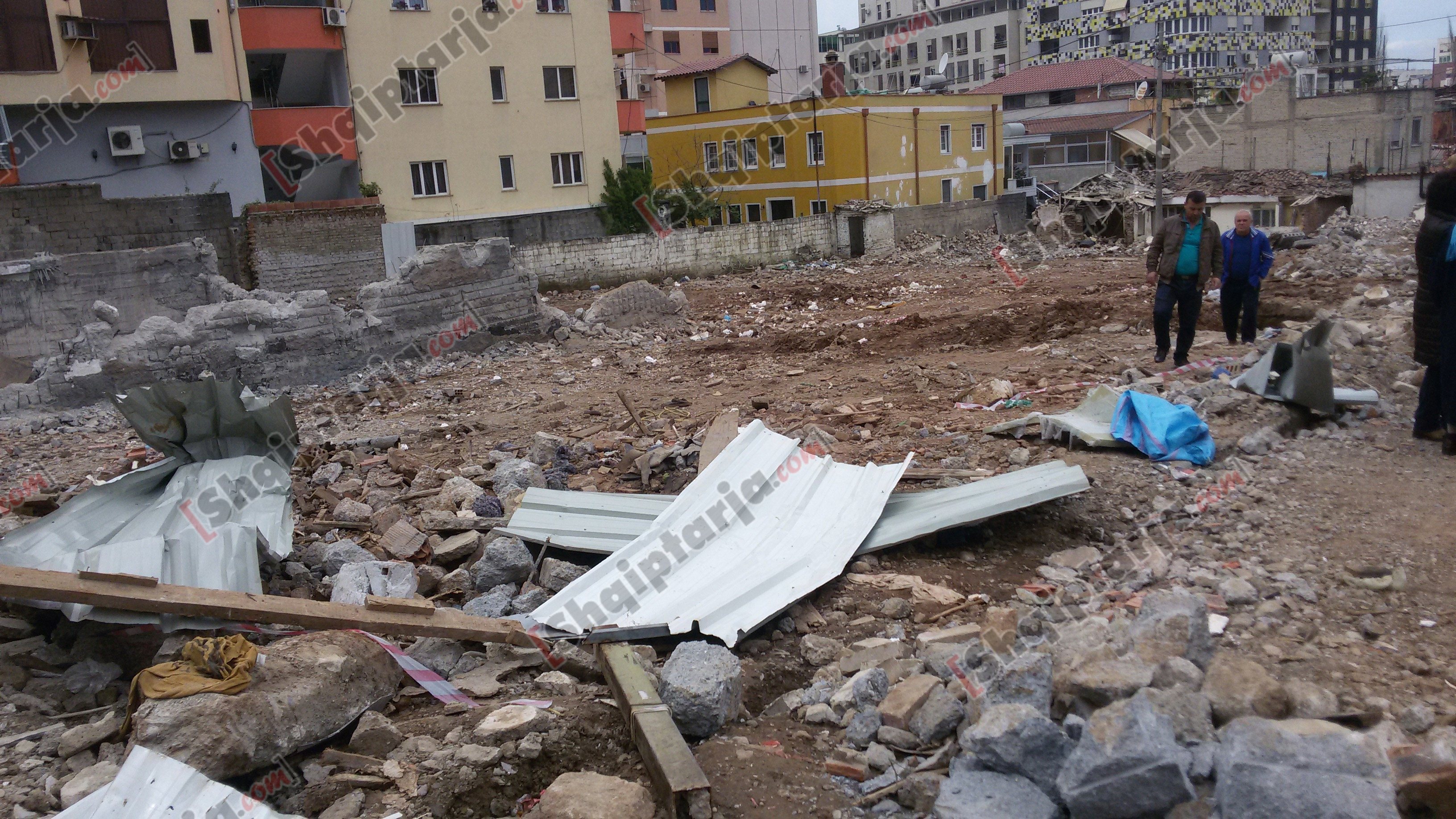 protesta te bulevardi ri stacioni trenit