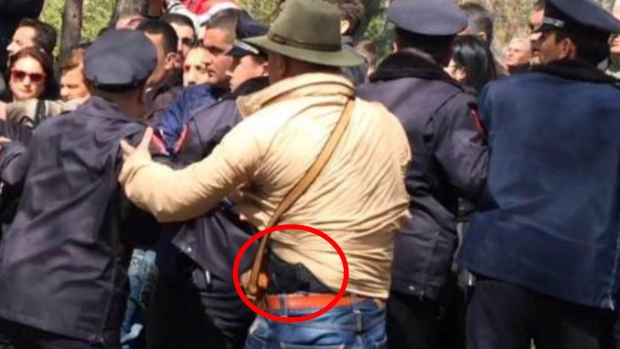 strazimiri me pistolete ne brez