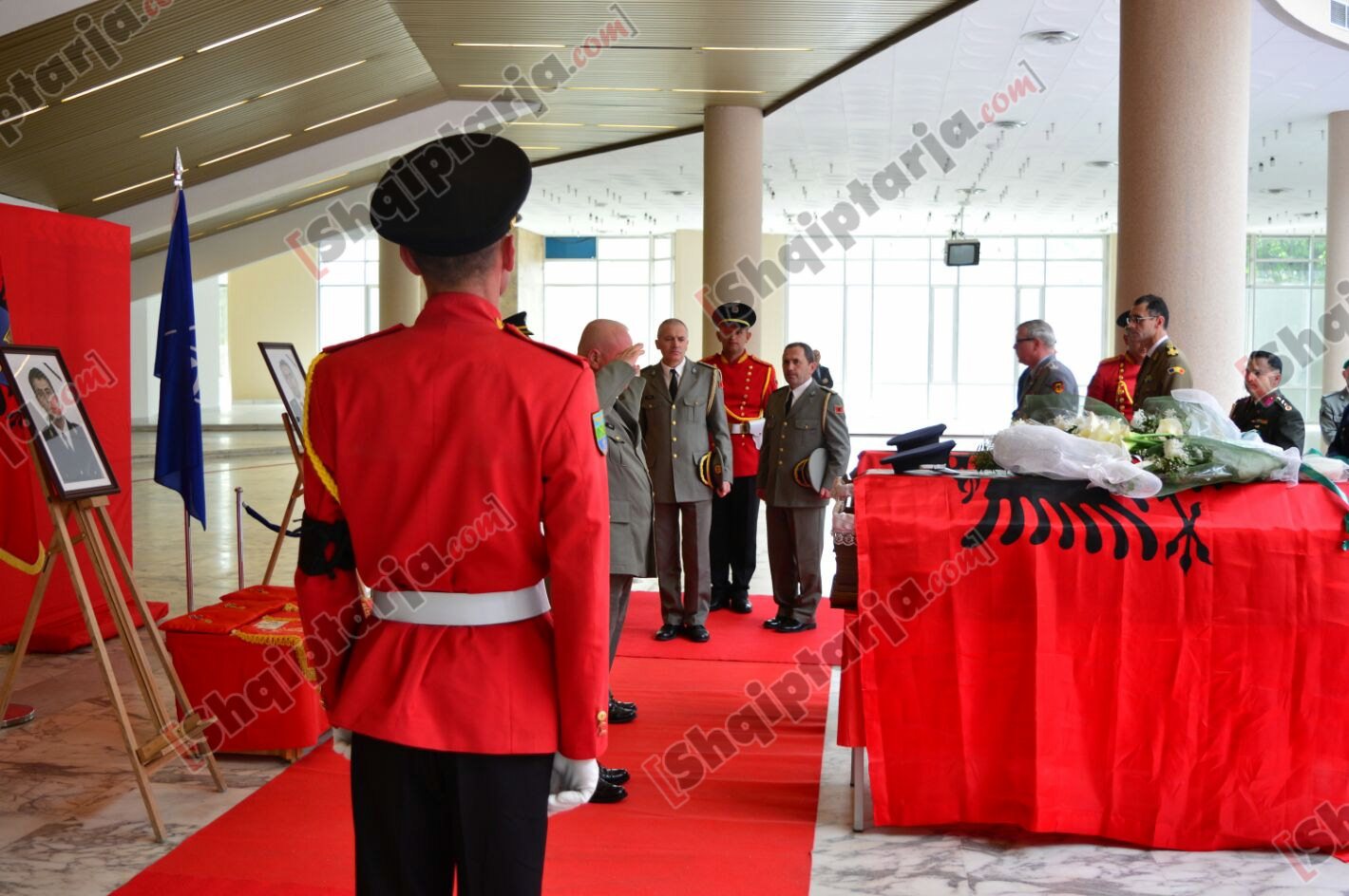 homazhet per pilotet